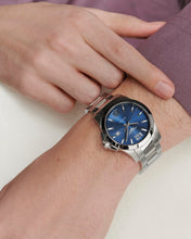 Load image into Gallery viewer, Longines Conquest L37594966