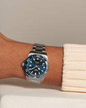 Load image into Gallery viewer, Longines Hydroconquest GMT L3.790.4.96.6 - Moments Watches & Jewelry