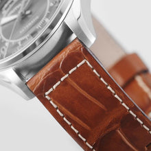 Charger l&#39;image dans la galerie, HAMILTON KHAKI AVIATION PILOT DAY DATE AUTO 42MM H64615585
